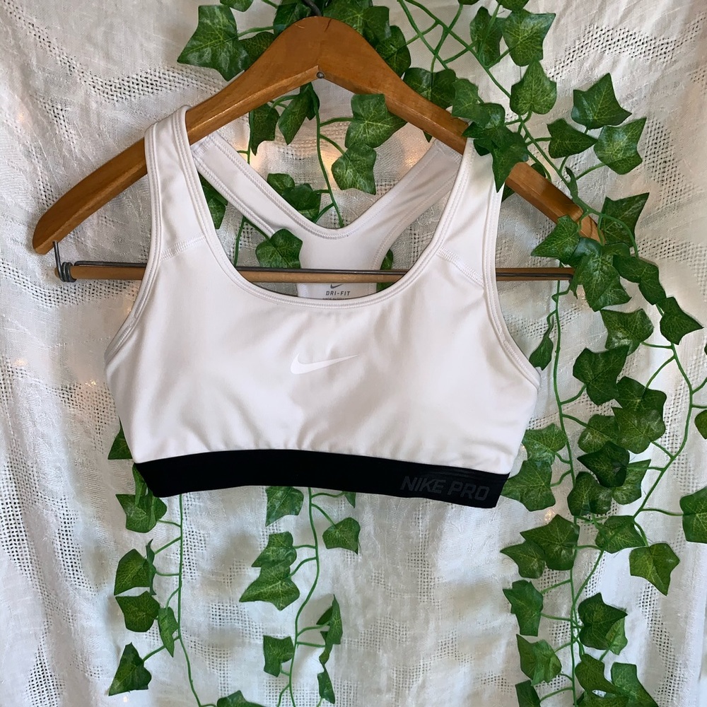 Black and white Nike sports bra